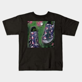 Shoes skulls and roses Kids T-Shirt